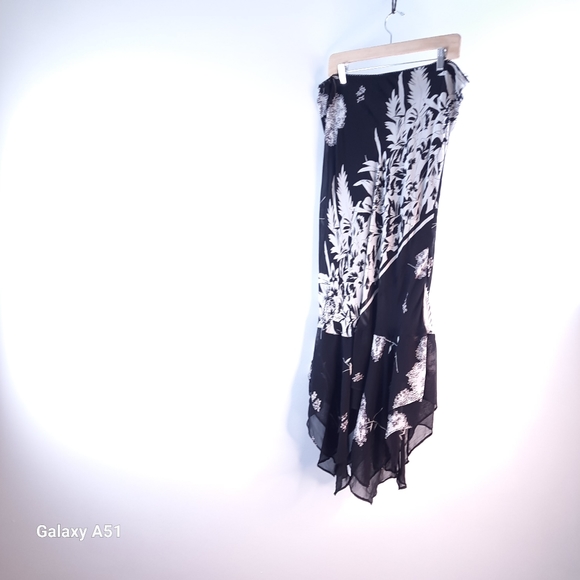 Large Snazzie Sheer asymmetrical black & white floral beaded Maxi skirt - Picture 6 of 15
